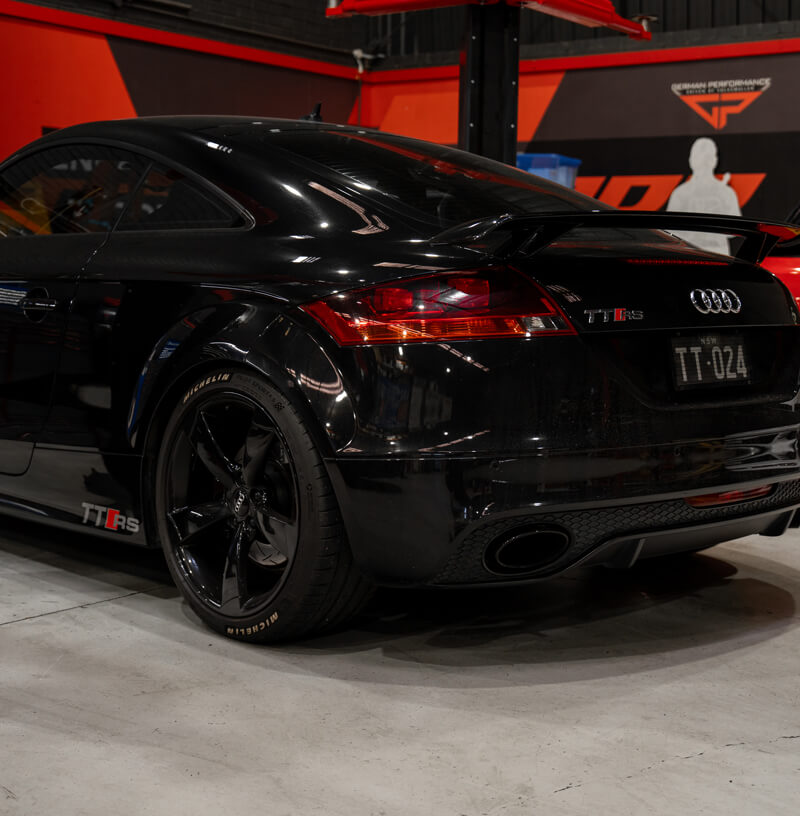 work-two.jpg__PID:8fe98733-a341-46ad-bcf3-6481c9245c6a